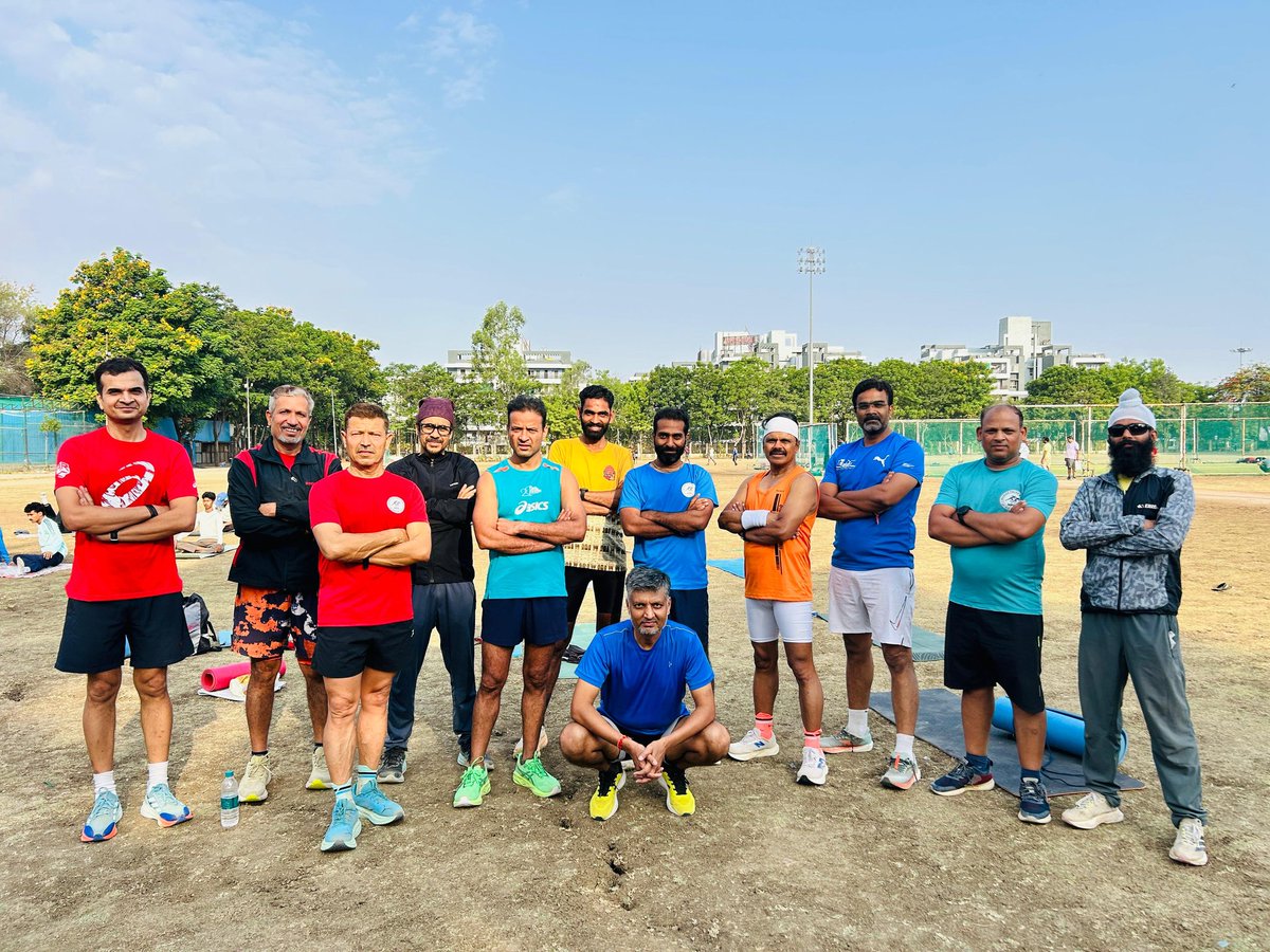 hrsanjaynegi's tweet photo. Building speed, one interval at a time. Every rep is a deposit into the bank of marathon dreams. Great session with the crew today! ๐
#Running #IntervalTraining #MarathonTraining https://t.co/VXIYzvjWnT