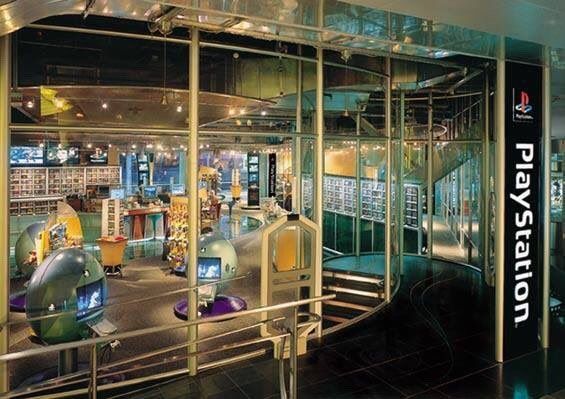 nostalgiacore's tweet photo. Inside a PlayStation store in 1999 https://t.co/fN91Yb3Q4H