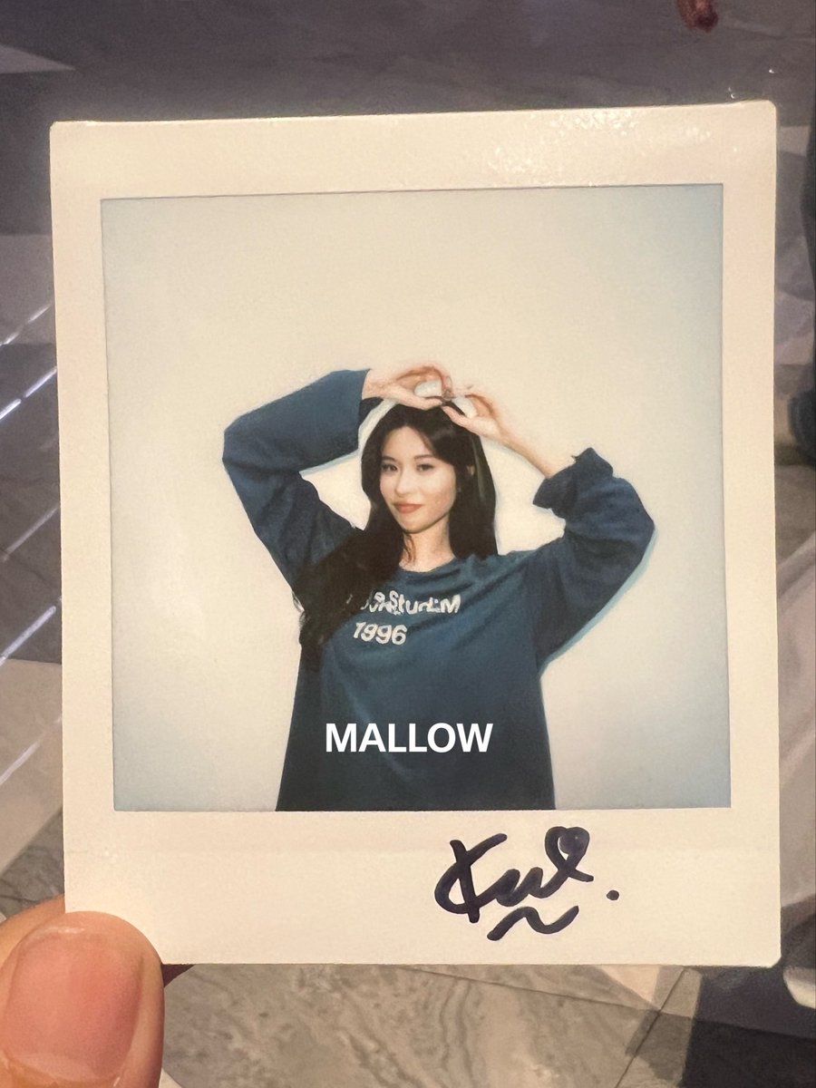 mallow🍫 tweet media