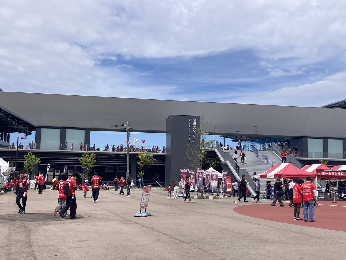 kanaka0502's tweet photo. 今日は　サッカー日和☀️

大事な　ことなので
3回言います

ゴールが見たい！
ゴールが見たい！
ゴールが見たい！

#zweigen https://t.co/TjuAhEdnjj