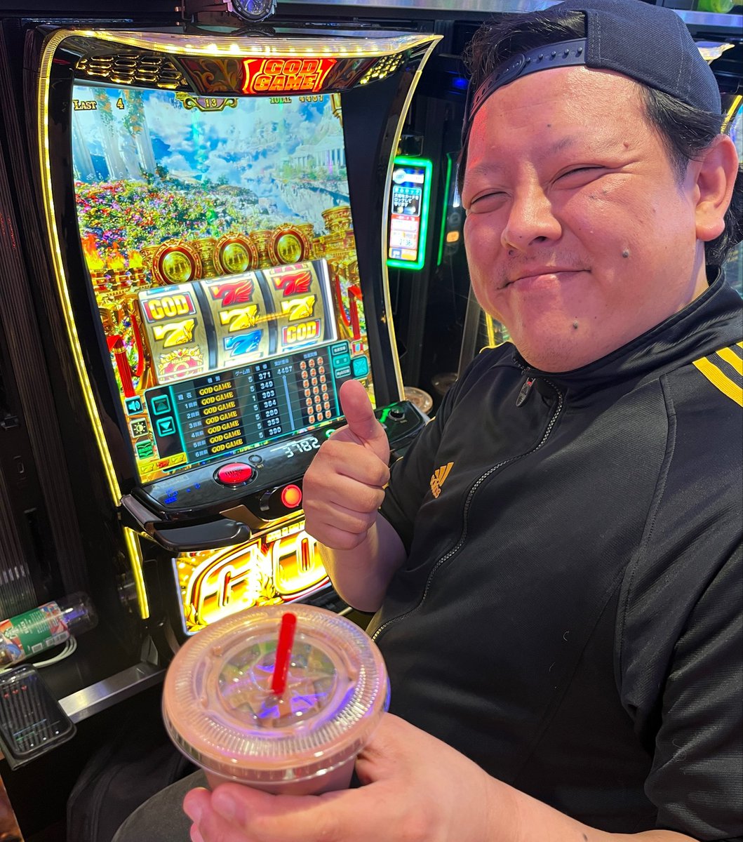 GOD引いて5000枚出てるタカアキさんがココア奢ってくれました！ やっぱ
