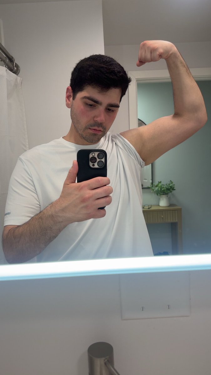 MichaelFilskov's tweet photo. #weightlossjourney #weightloss #gymgrind #gymbro #progress https://t.co/0TNpAWTpCB