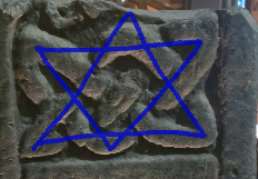 devcalm8's tweet photo. 6 fold symmetry in the standalone motif at the top of the jordanhill cross. Its basically a stylized  interlaced hexagram or hexagonal knot cell. Many thanks to @GovanStones for a great tour last week they really know there stuff fascinating stones. https://t.co/wLAeMhn7kx