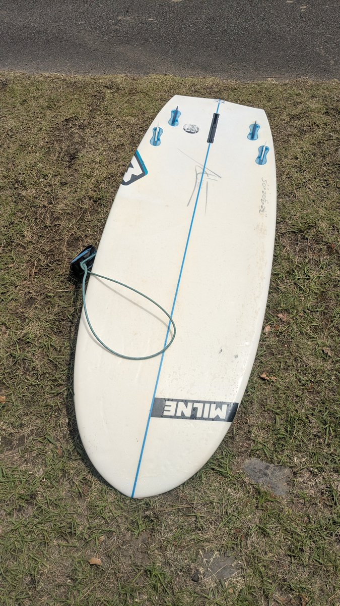 nmnrmid's tweet photo. PowerBladeをね
USEDのやつ
中古でも高いなと思いつつ奮発して買ってたんですよね
グリノーの変態フィン好きだったから
久々サーフィンでと思って
フィンジャックで付けてたんすよ
海に溶けました
戦犯フィンジャック
まともに乗ってない(笑) https://t.co/MudXjYPUPI