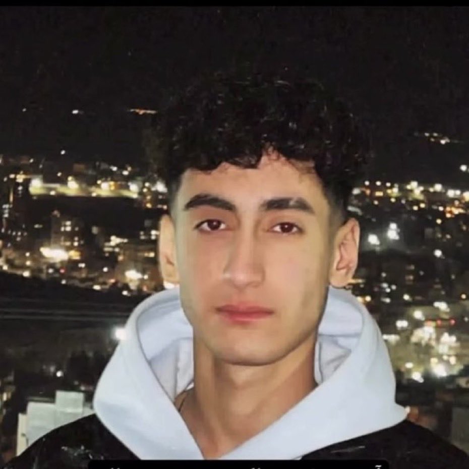 من آرین موفقی هستم. ۱۷ سال دارم و متهم به محاربه شده‌ام. جانم در خطرست. صدایم باشید!