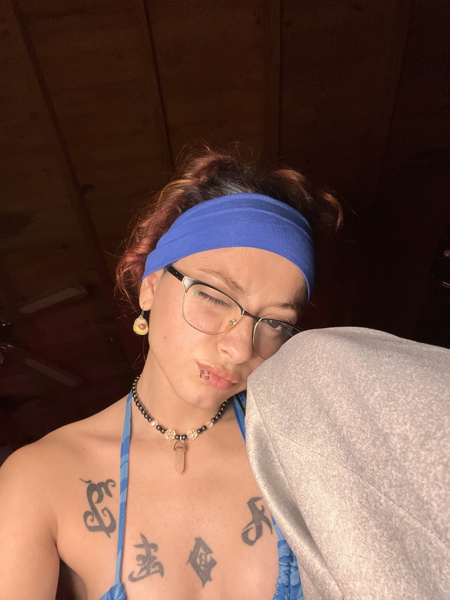 softmisis's tweet photo. buenas noches 🌙 https://t.co/hwoXBfJG3l