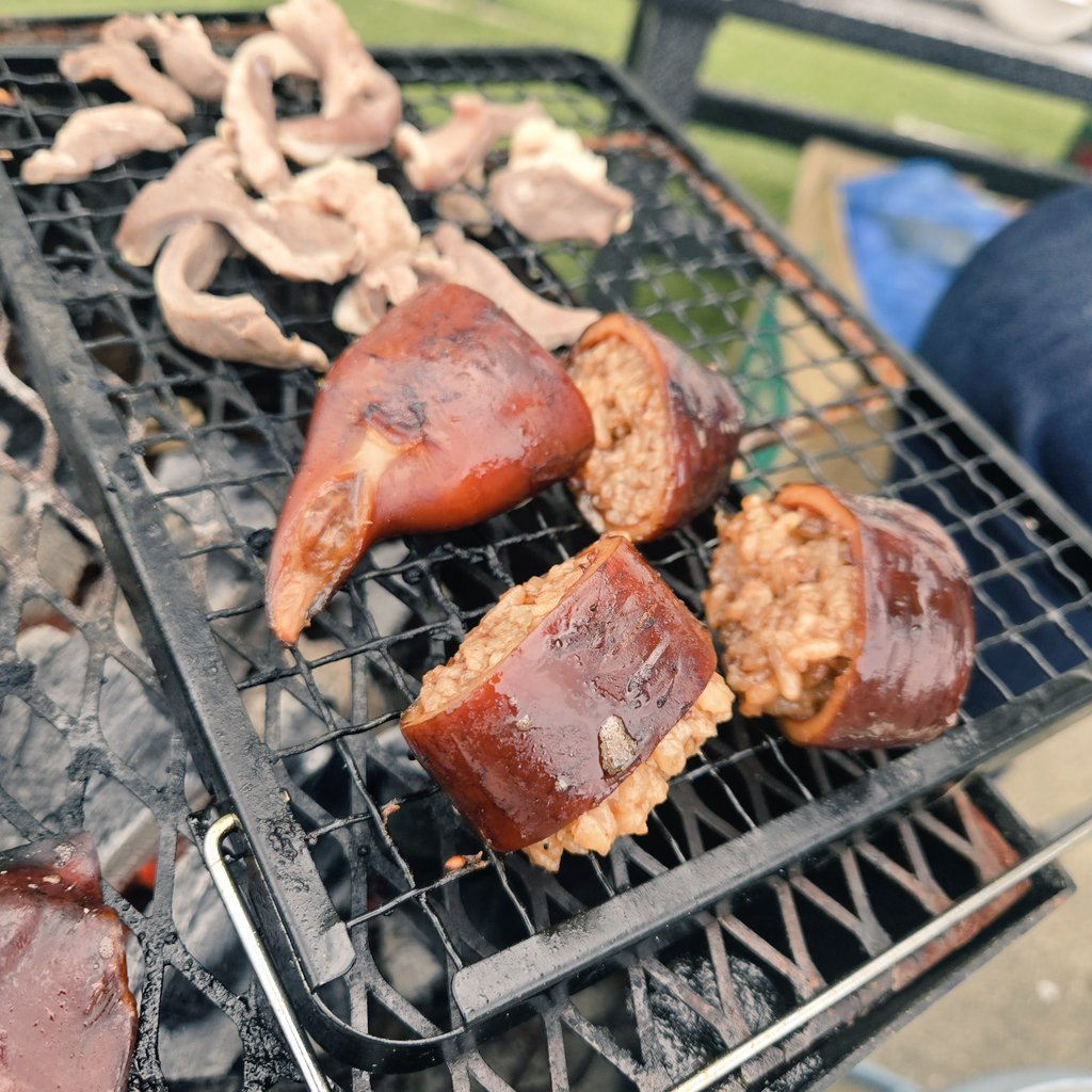 aaaknt's tweet photo. BBQ にいかめし持ち込む奴 https://t.co/eI9IAh4JAT