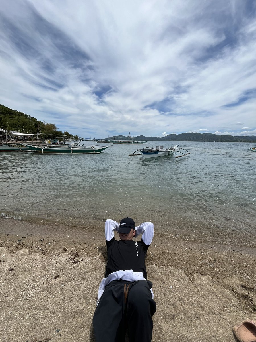 undm3207's tweet photo. Swim🌊 https://t.co/PZoX1RJ1oJ
