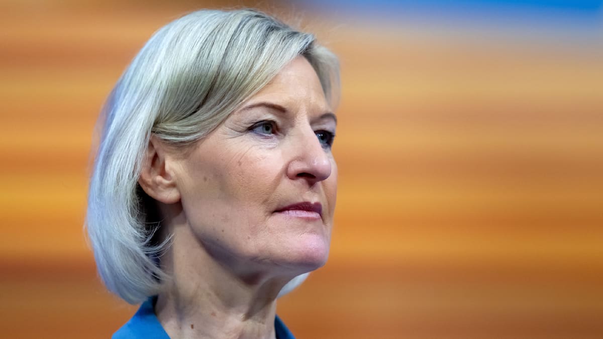 EU-Ausschuss blockt Ermittlungen gegen CSU-Politikerin trotz Betrugsverdacht to.welt.de/mg6phID