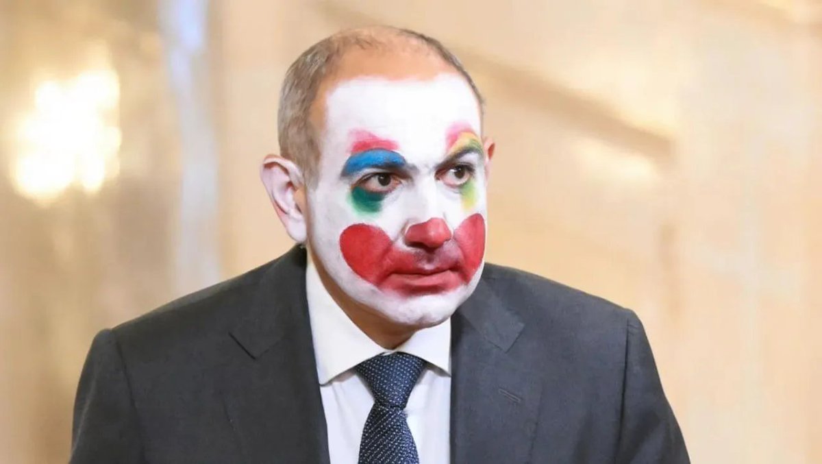 Анекдот дня: Пашинян заявил, что ЕС поможет Армении стать энергонезависимой… 
 ....
Проржались? А теперь приготовьтесь: за счёт Солнца