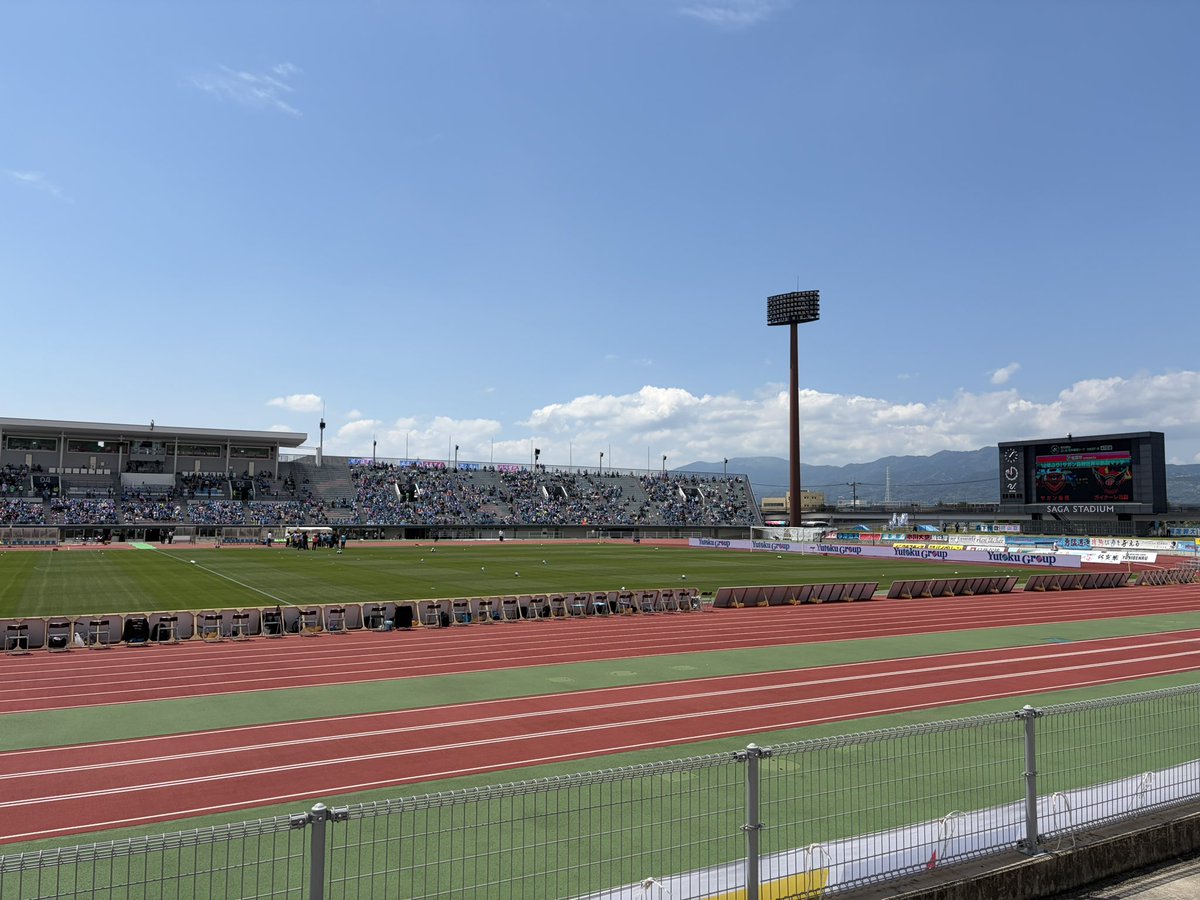 takassy7's tweet photo. 12年ぶりの佐賀陸上競技場！
改めSAGAスタジアム！！　

#sagantosu 
#サガン鳥栖 https://t.co/v9J0k2T1rs