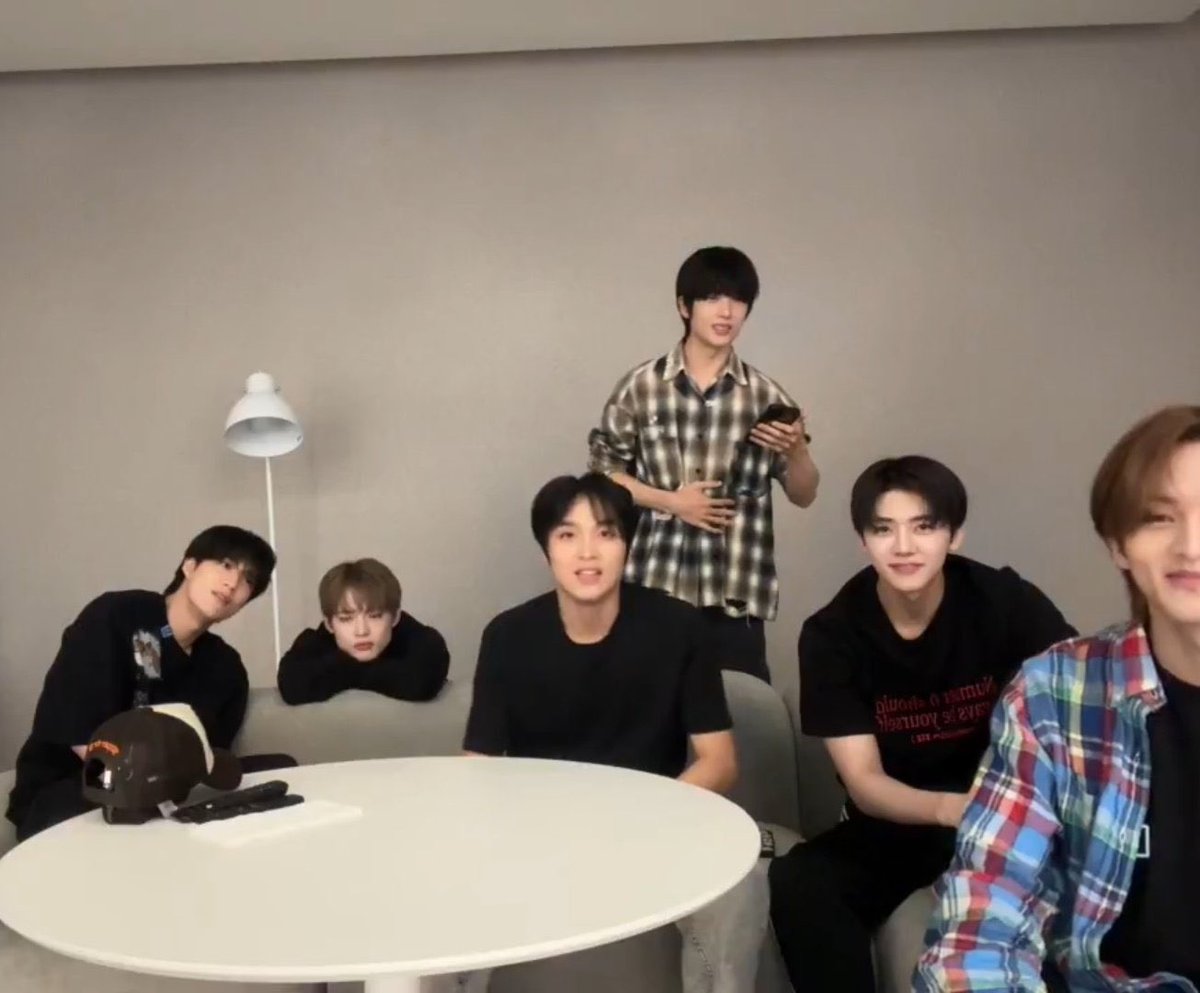 ㅈㄲ tweet media
