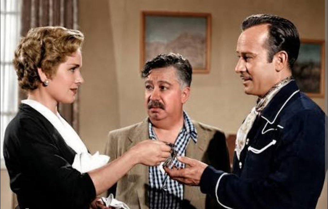 OrneHoyer's tweet photo. @LauraElena40060 #MilAmores #RositaQuintana y #PedroInfante
Les gustaría una novela de la película 🎥 #MilAmores ?? https://t.co/26M8Jb2hli