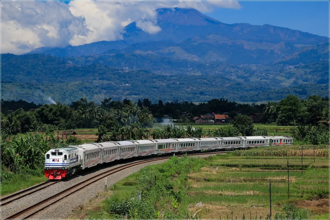 Kereta Api Indonesia tweet media