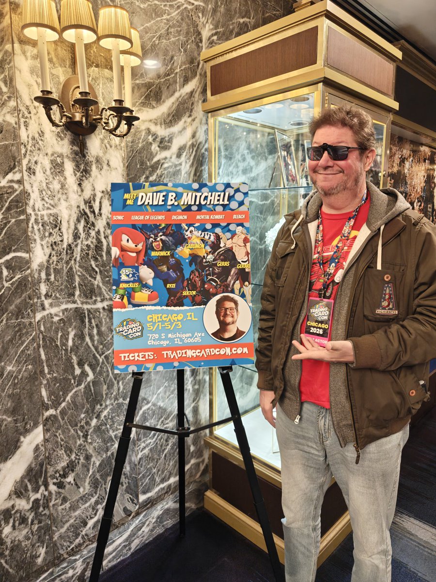 davebmitchell's tweet image. Had a great time with all of these lovely people at Trading Card Con in Chicago, thanks to everyone who came to see us! 🥳✍🏻📷 #voiceactor #videogames #animation #anime