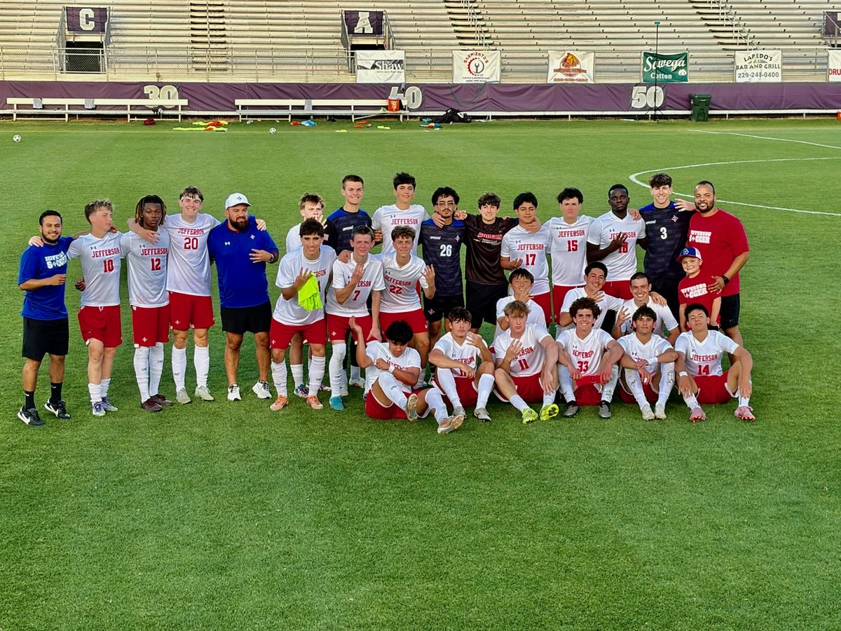 jtowndragons's tweet photo. Our boys are headed to the Final 4 as they defeat Bainbridge 4-1.  Well done boys and go Dragons!!!! https://t.co/xYdDq4xNFp