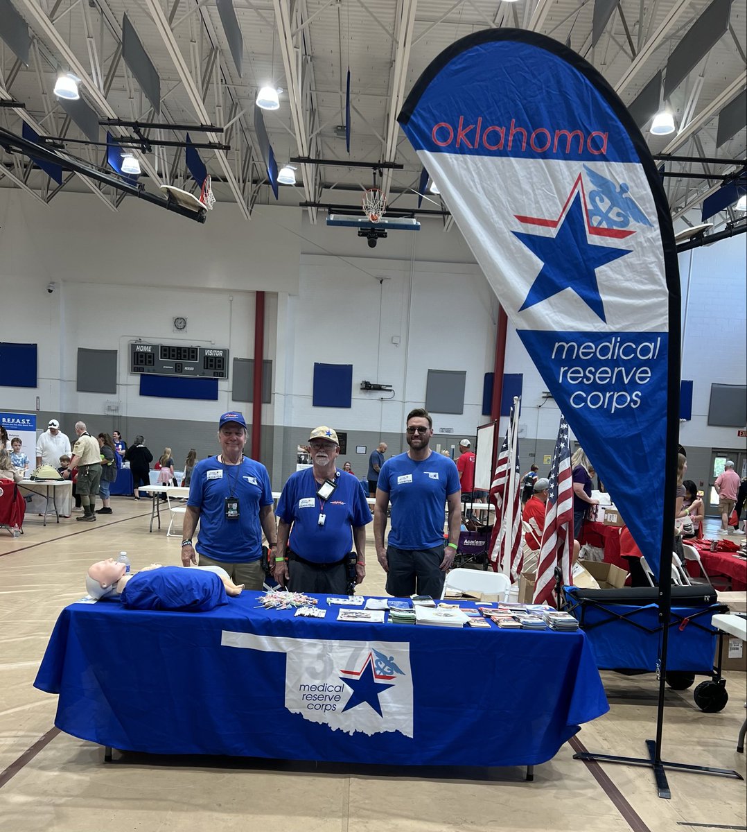 OKMRC's tweet photo. BIG SHOUTOUT to our INCREDIBLE #OKMRC volunteers who spent their weekend at #CampBandage doing what they do best, repping the OKMRC!  They were out there sharing #preparedness tips, recruiting future volunteers &amp; teaching life-saving skills with hands-only #CPR. https://t.co/4SJppHWMD2