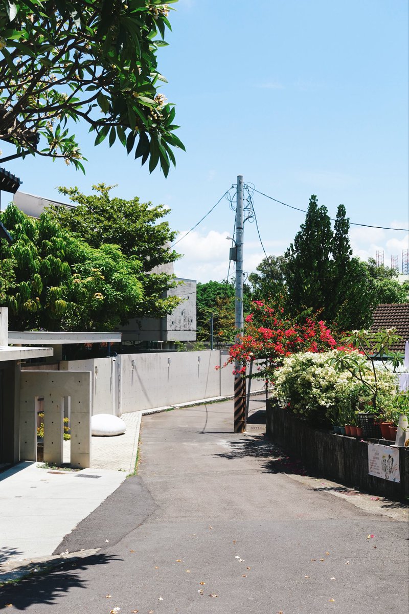 hata_____boy's tweet photo. 今回の台湾旅の投稿に、たくさんの反響をいただいて本当にありがとうございます
台湾には3年連続で遊びに行っていて、せっかくなので心から行って良かったと感じた場所だけを厳選してリストにしました
気になる場所があったら、ぜひ行ってみてください
＝＝＝＝＝
1.毛屋（台南/ホテル）
https://t.co/0DIG69qzKK

2.TAIHU BREWING（台北＆台南/ハンバーガー&クラフトビール）
https://t.co/H8YplmLAdl（台北）
https://t.co/9QdMoUCeAw（台南）

3.Mikkeller Taipei（台北/クラフトビール）
https://t.co/Nb2cpH4zge

4.菸花Op.118.2（台北/喫茶）
https://t.co/dnfuVEv6zR

5.台南市美術館2館（台南/美術館）
https://t.co/UjzdY70YpC

6.W TAIPEI（台北/ホテル）
https://t.co/EZSJbF2wAd

7.but. we love butter（台北/お土産スイーツ）
https://t.co/fDSM6EOwdE

https://t.co/bQjTlWtsY8 PUN（台北/バー）
https://t.co/tEt0VIYejc

9.臺北市立美術館（台北/美術館）
https://t.co/BZtgIw9sgN

10.瑶池堕宮 YCDG（台北/カフェ）
https://t.co/xlO4BPYv48

11.OrigInn Space（台北/ホテル＆雑貨＆カフェ）
https://t.co/gYnvc4hzb0

12.減簡手制/jainjain（台北/雑貨）
https://t.co/DWaARujFcU

13.STARBUCKS RESERVE™ DREAM PLAZA TAIPEI（台北/カフェ）
https://t.co/tePZWJUSEf

14.阿城鵝肉（台北/ガチョウ料理）
https://t.co/e6b3MJneBK

※カテゴリー分けすると微妙だったので、正直心に残ってる順です