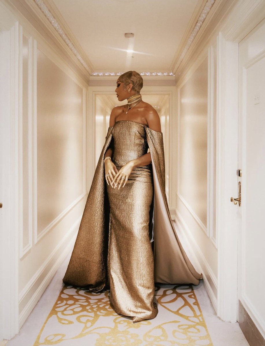 iCONtips's tweet photo. MIDAS. ✨
everything she touches turns to gold. 🏆
@_ajawilson22
#metgala #icontips https://t.co/CFeunSF5L2