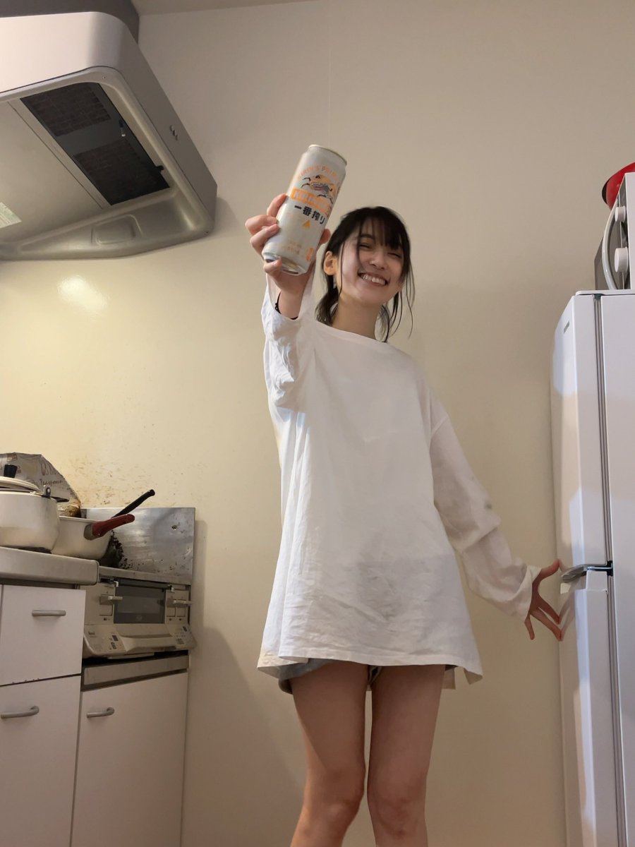 aya_inaka0416's tweet photo. 姉を好きになるメリット
・ずっと彼氏いないから喜ぶ
・休日遊ぶお友達いなくて喜ぶ
・無加工すっぴんの写真しかなくてモテず喜ぶ
・陰キャラ人見知りでこっそり喜ぶ
・酔ったら開放されてかなり喜ぶ
・バリキャリ看護師だけど喜ぶ
・写真はほぼ半目だからモテず喜ぶ
・幼少期スカウト何度もされたけど全く目立たなくて1人なので喜ぶ
・田舎の一般人なのに謎にいいね来るけどやっぱり友達いなくて喜ぶ

デメリット↓