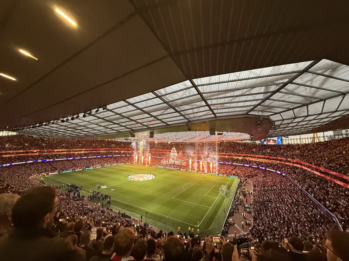 AntiBarca2011's tweet image. “Over Land &amp;amp; Sea” 
#Arsenal #ARSATL #AFC