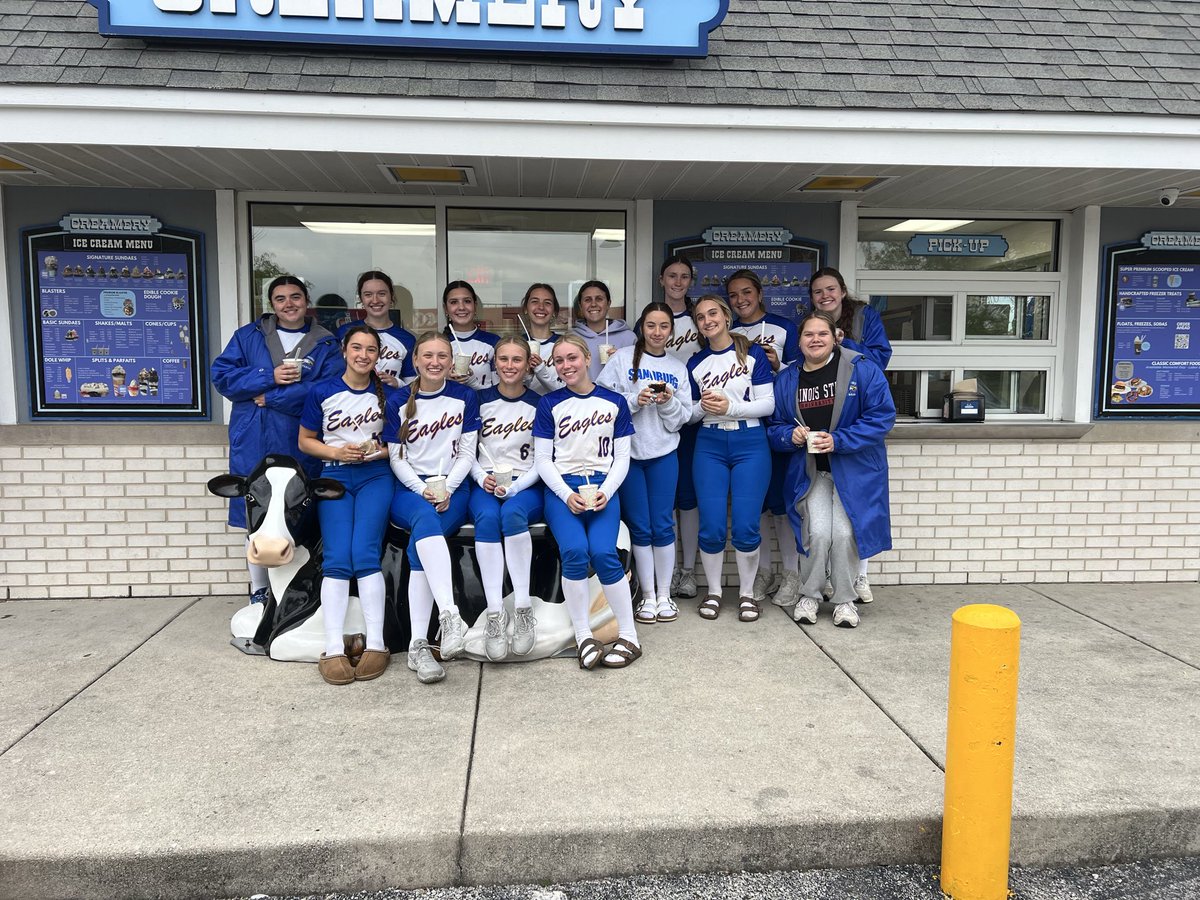 Sandburg Softball tweet media