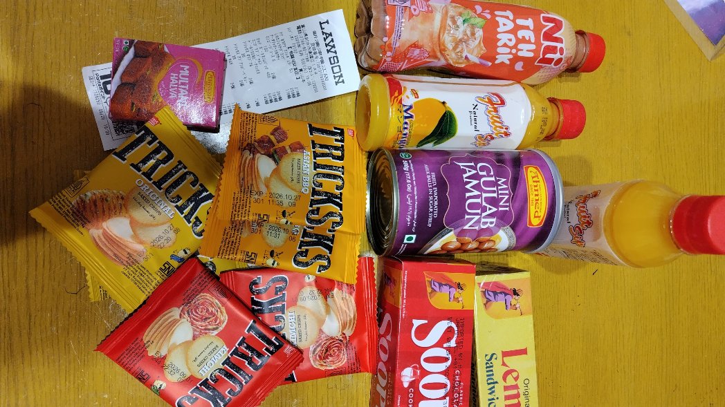 tetsu390293's tweet photo. 富山のローソン新湊津幡江店にはアジア系のお菓子が充実してる

近くに本格的なアジア系商品店もあるけど雰囲気的に入りにくい

ローソンなら入りやすいし値札に日本語書いてあるからとても買いやすい https://t.co/ru42gxpwRU