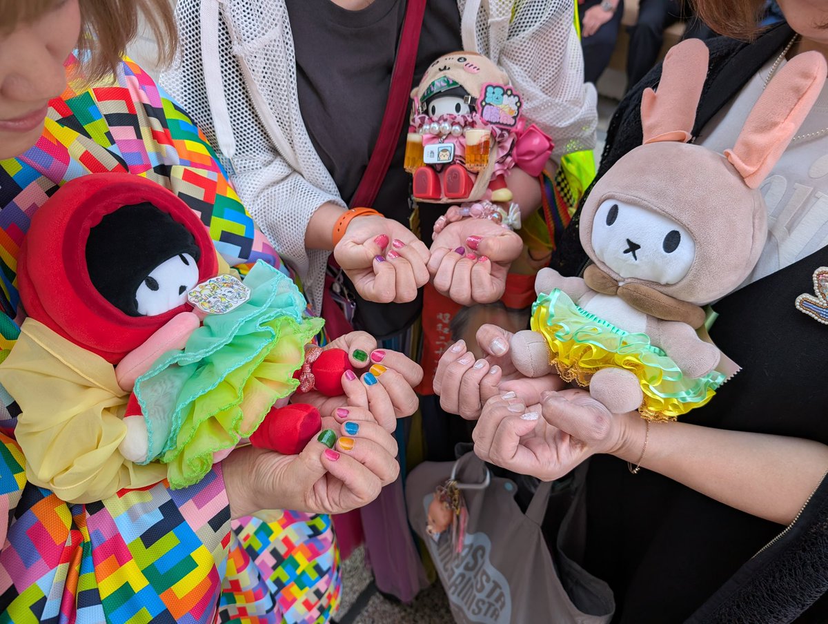 ris2a's tweet photo. @o3a3_aiko さんに撮っていただいた🥳
さいこうに映え😍💕🌈
かわい過ぎるるる七色のカラー😍😍😍🌈
#Chara_YUKI
#echo2026 https://t.co/GGde4jB0yg
