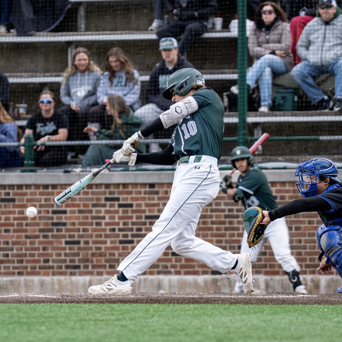 Illinois Wesleyan Athletics tweet media