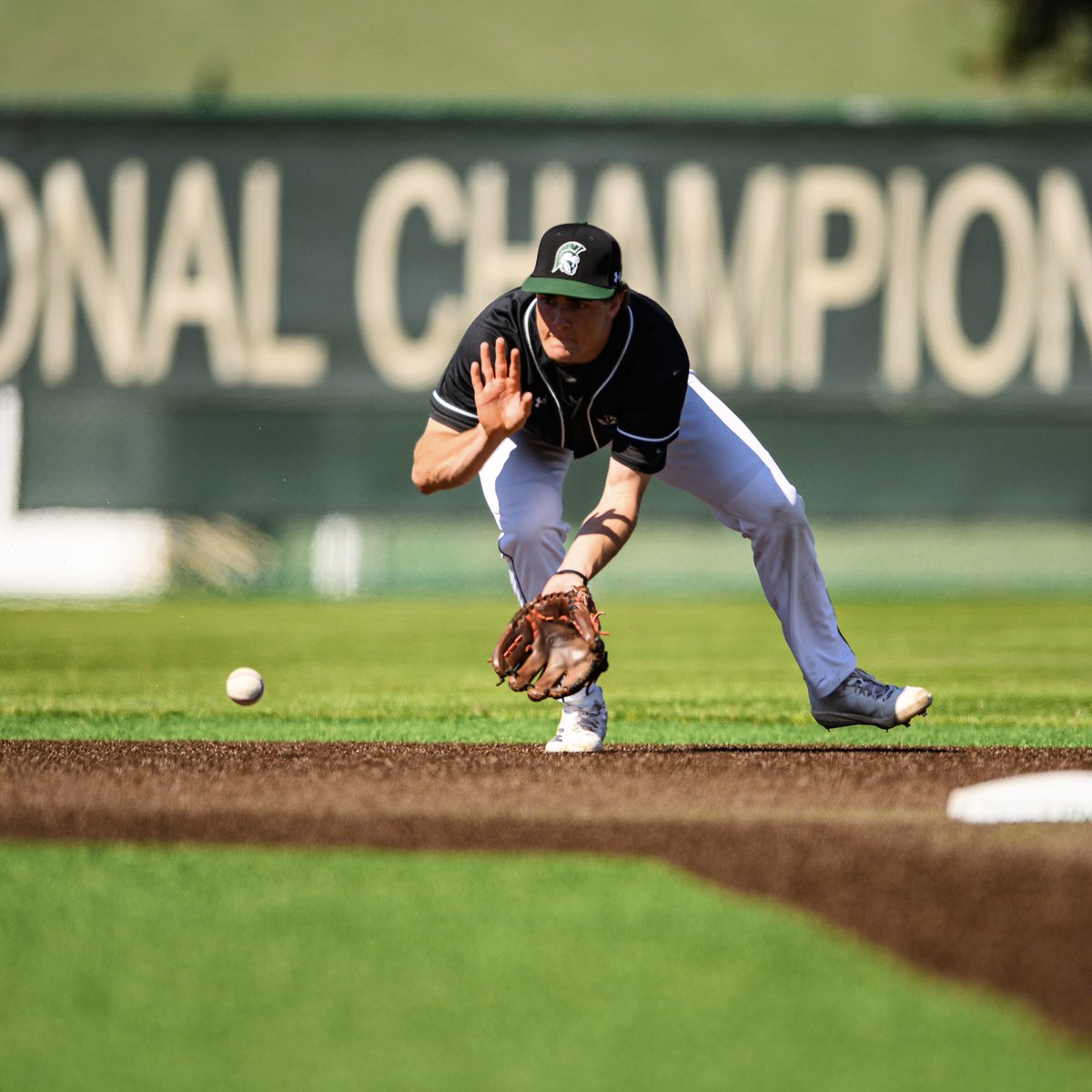 Illinois Wesleyan Athletics tweet media