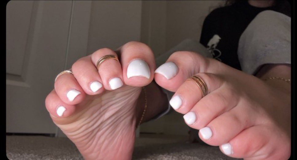 GoddessSarah tweet media
