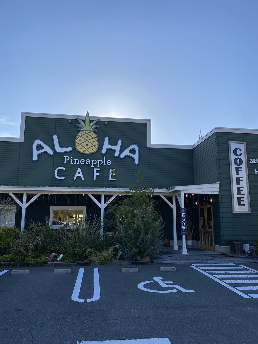 gotton1116's tweet photo. ✨本日の逸品✨
アロパセットとアサイーボウル
アロハー、ハワイにも店舗のある
#ALOHACAFE さんに行きました。
14時から数量限定のアロパセット
は、柔らかいパンケーキに、
自家製コーヒーゼリーがGood👍
ハワイにいるような、店内の
雰囲気が、ステキな午後の時間
となりました。✨ https://t.co/YTlxbltezV