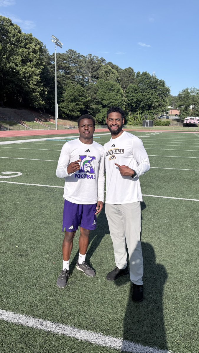 CallawayTravion's tweet photo. Thank you @NickColeman_1 for coming to check me out today look forward to the OV june 19-21! @CoachKirkendall @EthanBrenesFB @coaching22 @CoachAntSwain #agtg https://t.co/r8hRv8BWxJ
