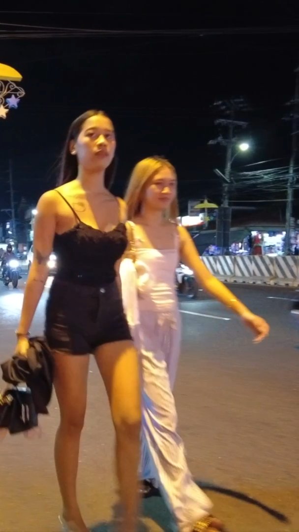 Relaxing Stroll tweet media
