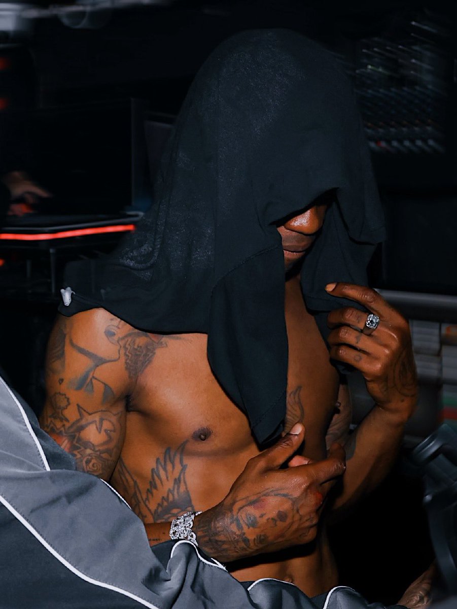 AcessoTravis's tweet photo. TRAVIS SCOTT. https://t.co/xvlDSezG4Q