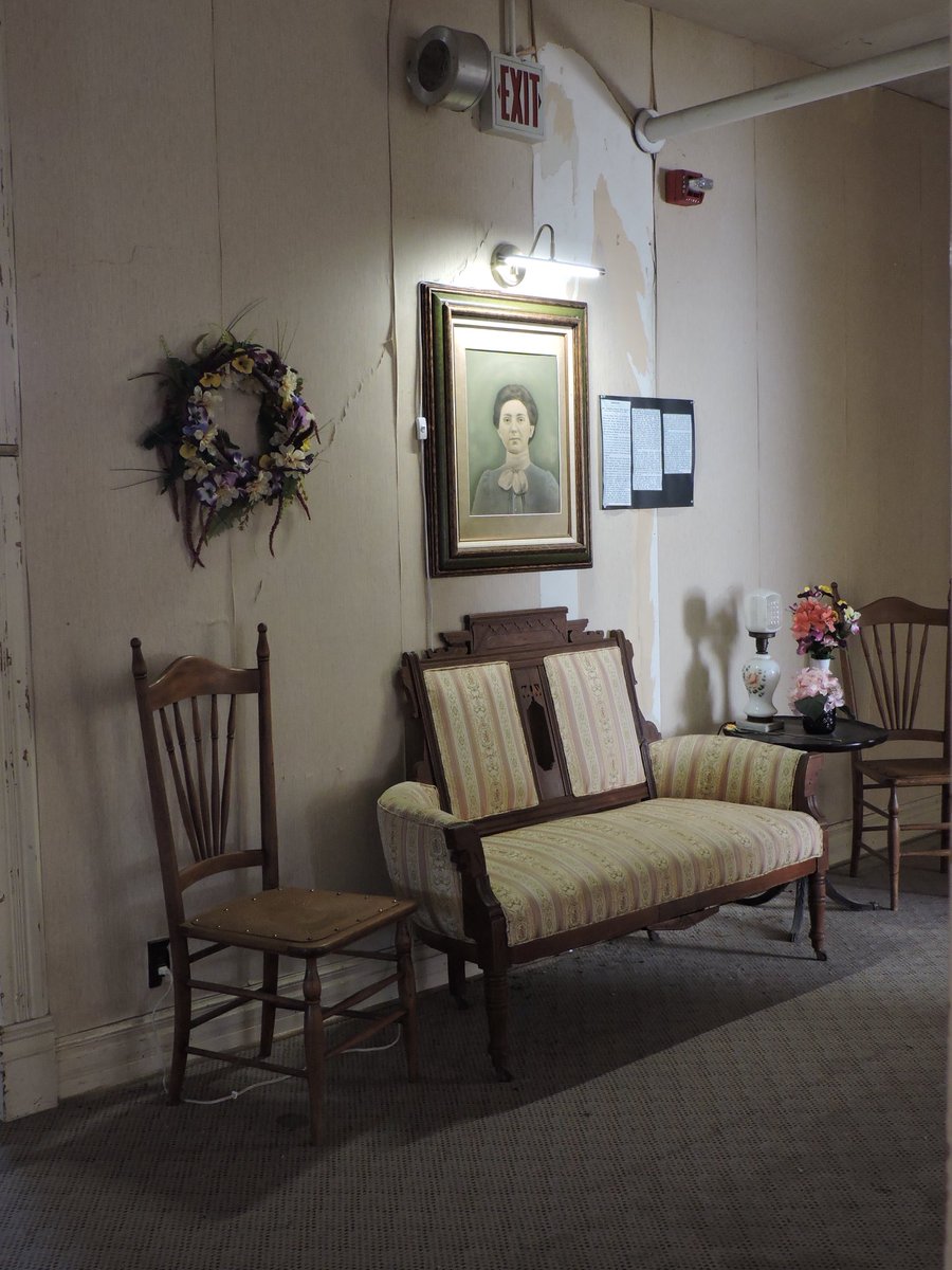 Sbeans_society's tweet image. It’s hard to believe it’s already been a whole month since we had the pleasure of investigating at Beattie Mansion. A gorgeous building with so many spirits and so much character!
#ghosthunting #fyp #nostalgia #paranormaltiktok #scary