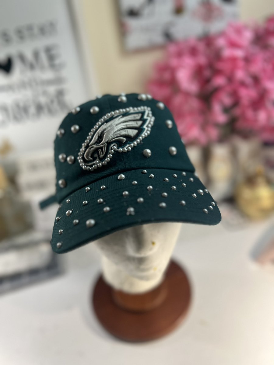 Faatimahsj1972's tweet image. Link in Bio to my Etsy Shop!! 
#flyeaglesfly 
#Diyeagleshat #DIYCrafts #GoBirds