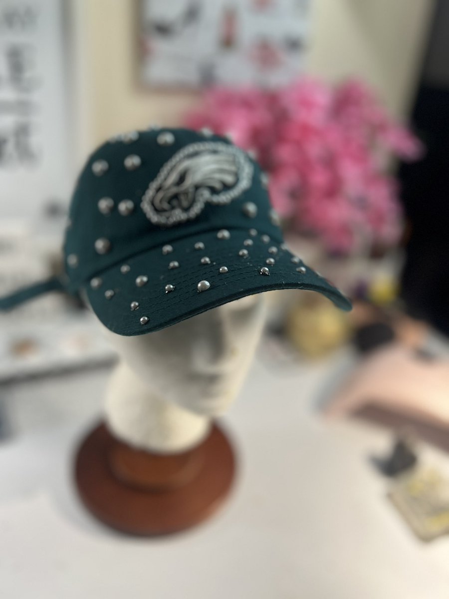 Faatimahsj1972's tweet image. Link in Bio to my Etsy Shop!! 
#flyeaglesfly 
#Diyeagleshat #DIYCrafts #GoBirds