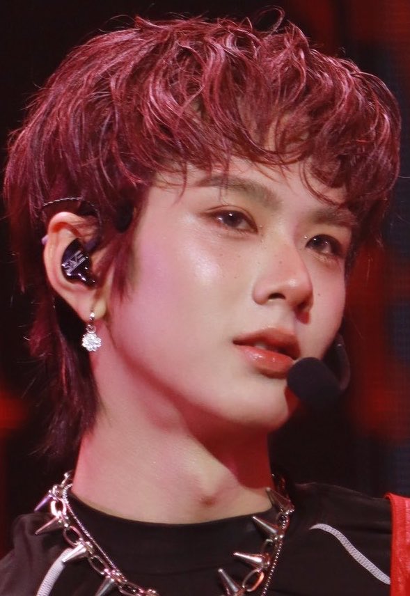 sofia_exolover's tweet photo. How to describe ethereal beauty in two words: Save Worapong https://t.co/sCrkcaMXN1