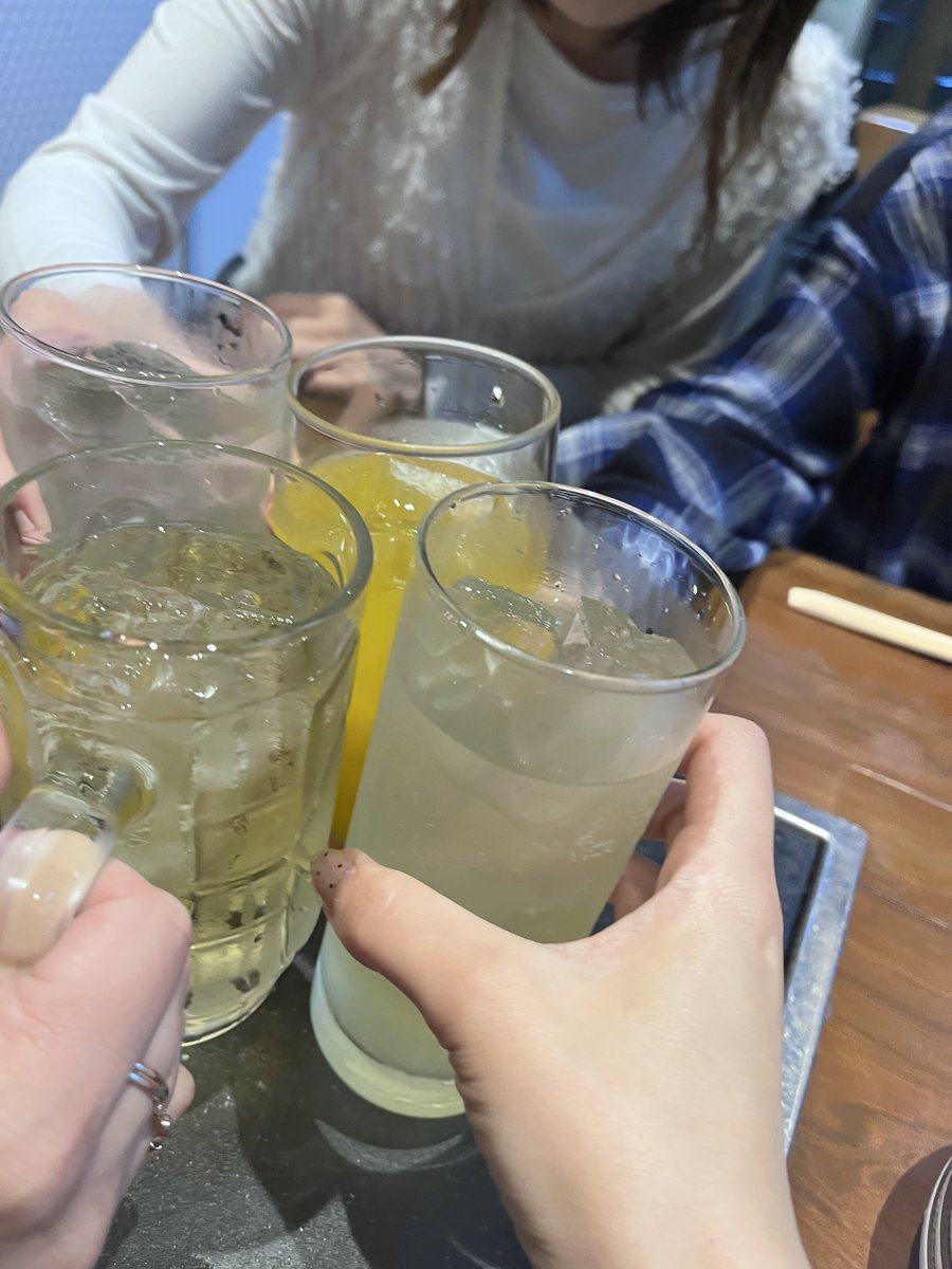 kkmo0417's tweet photo. 子育て仕事で忙しない中でも、学生時代からの大好きな友達と行くご飯タイムが本当に幸せ🥹🤍🤍🤍 https://t.co/tWN8mNHlg5