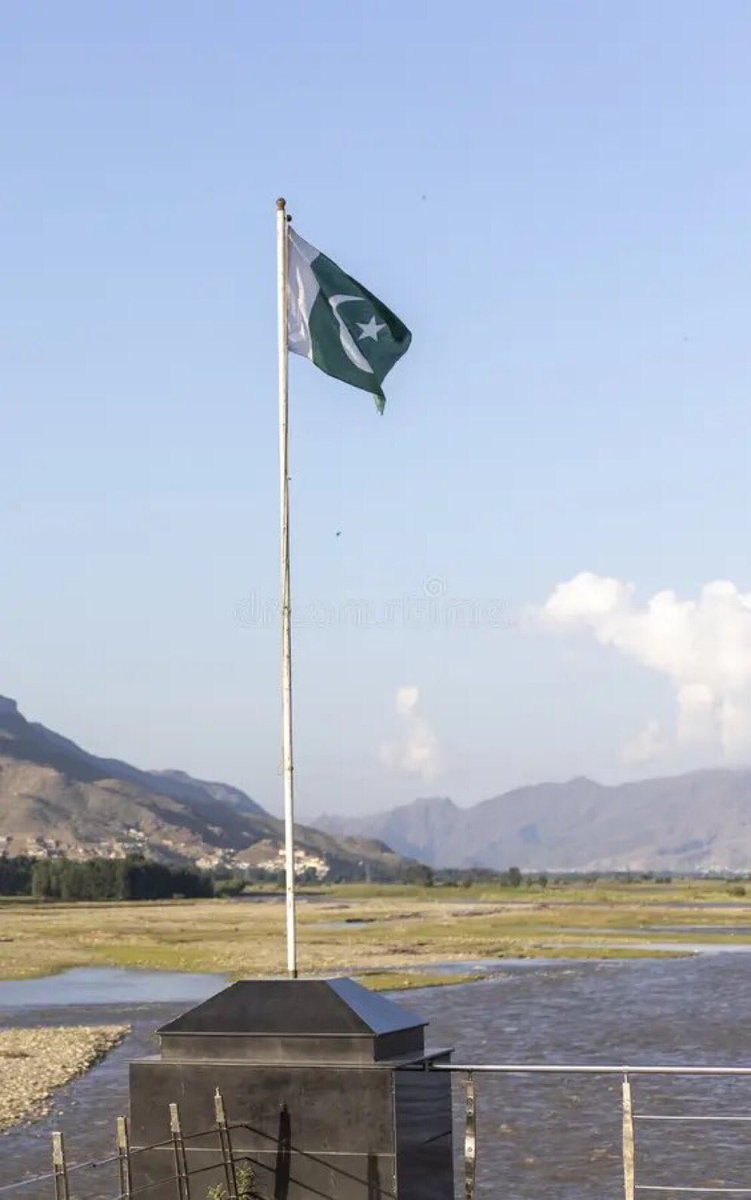 muhammadrazah's tweet image. 🇺🇸🇵🇰 President Trump says US suspend Project Freedom in the Strait of Hormuz at "the request of Pakistan."
 #USA #MiddleEast #Geopolitics #Breaking #StraitOfHormuz #china #IranWar‌ #usa #ceasefire