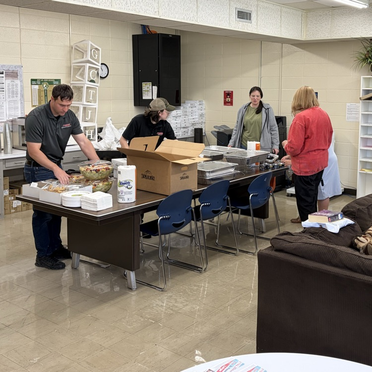 gctjrhigh's tweet photo. Thank you to Fabco for providing Fazoli’s lunch for our GCTJHS staff on Monday! It was greatly appreciated. Great Day To Be A Jr Eagle! 🦅 https://t.co/vTNlg6j5xi