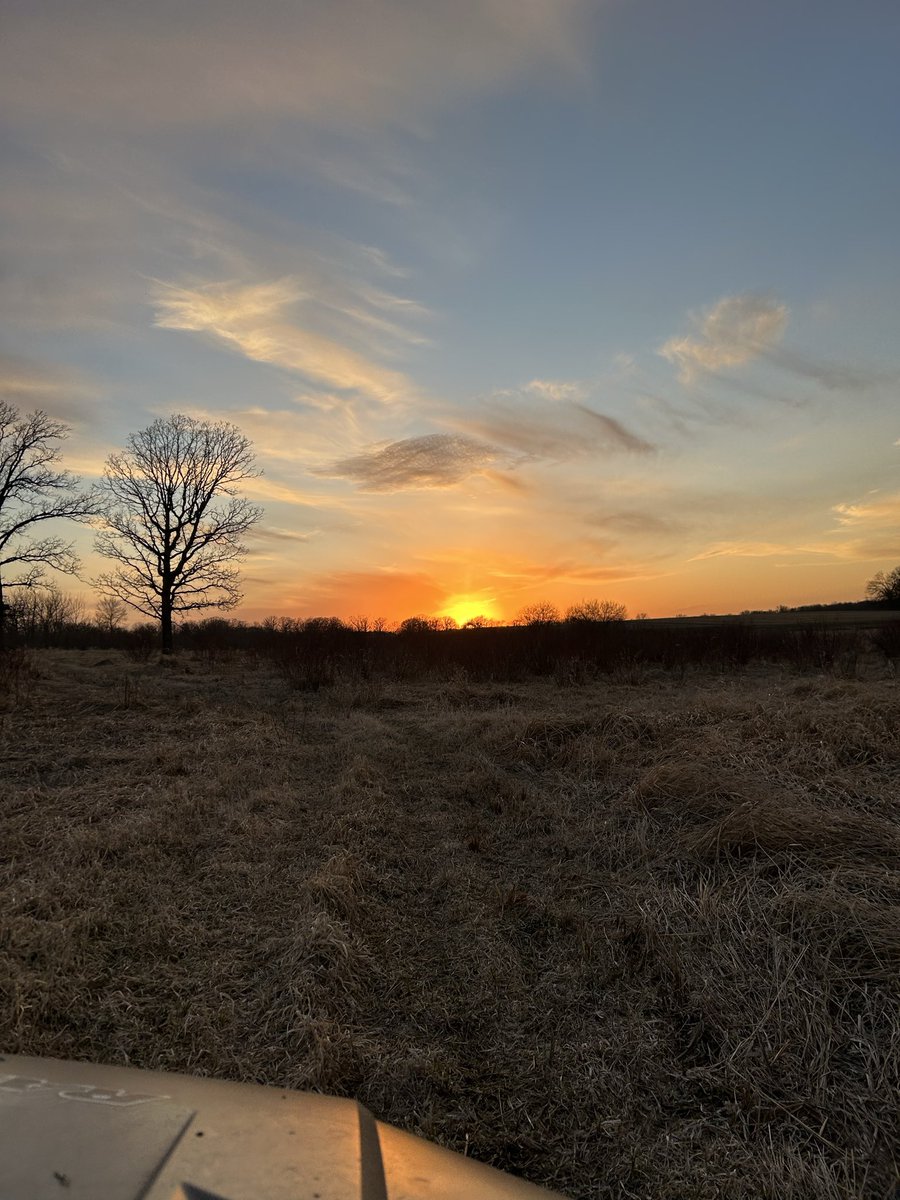 BeckerNic24's tweet photo. I love sunset 🌅🙂 https://t.co/pEwHX7YZKU