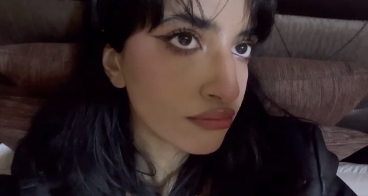 Emma tweet media