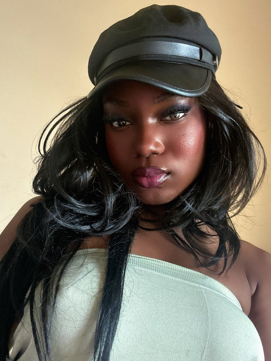 DASILVAdakid's tweet photo. BRATZ glam💕 https://t.co/3dBhGO61Zk