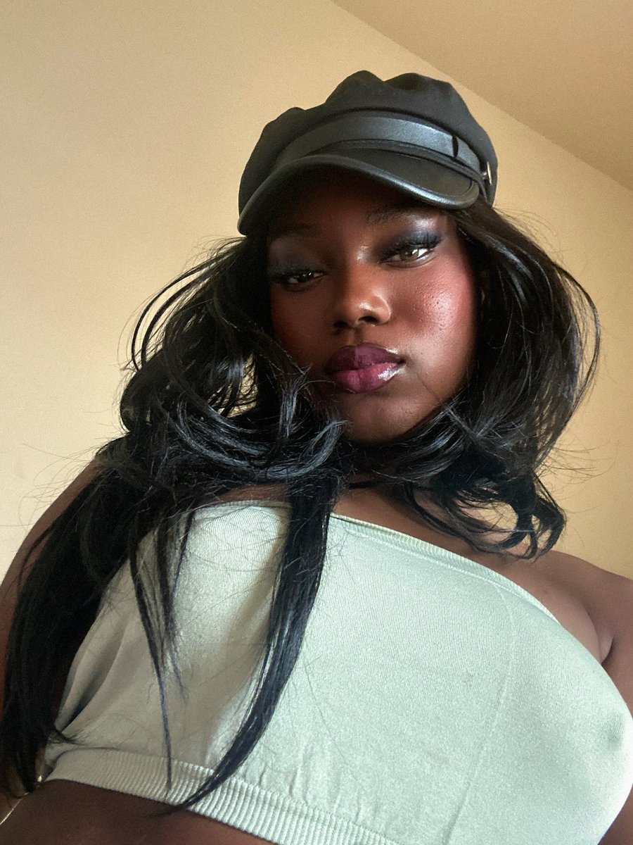 DASILVAdakid's tweet photo. BRATZ glam💕 https://t.co/3dBhGO61Zk