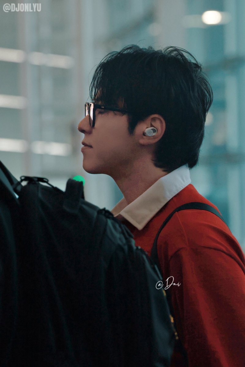 DJonlyUknow's tweet photo. 260506 CKG 🛫

preview 

#유노윤호 #정윤호 #YUNHO #CHUNGYUNHO #UKNOW #ユノ #ユンホ https://t.co/T7WK75lI8r