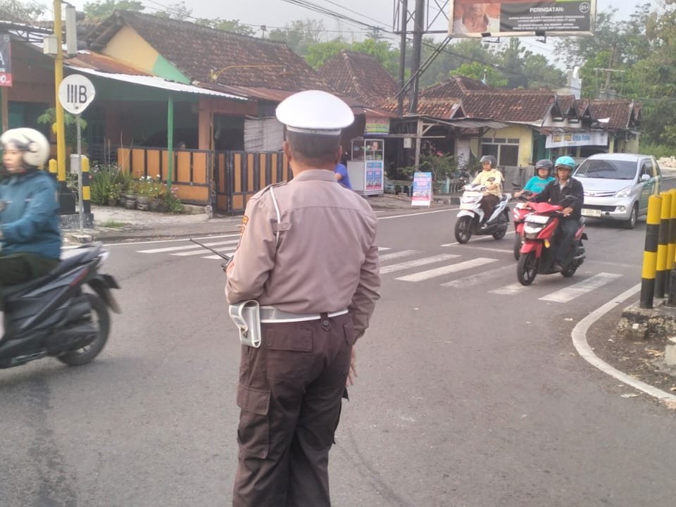 Humas Polsek Karangmojo tweet media