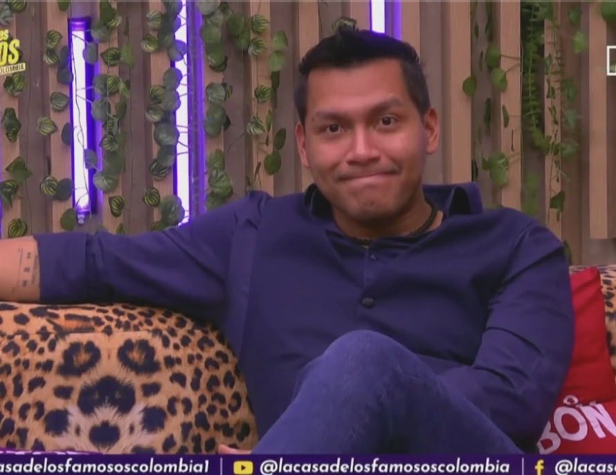 LA CARA DE UN HOMBRE QUE SE DIO DE CUENTA QUE SE METIÓ EN UN PROBLEMÓN POR CULPA DE UNA NIÑA CAPRICHOSA!!!

#LaCasaDeLosFamososCol3