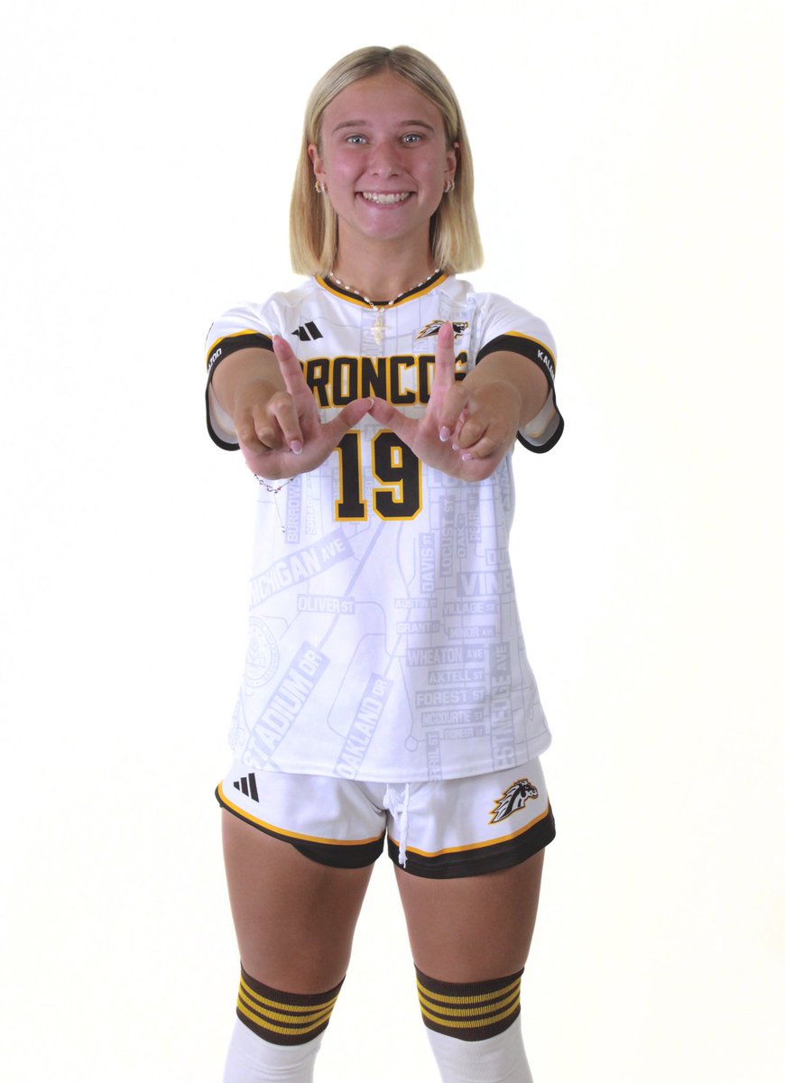Sydnee Maxwell tweet media